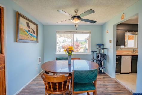 1387 S 2nd Street Lebanon OR 97355