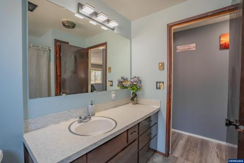 1387 S 2nd Street Lebanon OR 97355