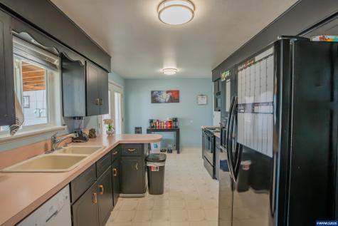 1387 S 2nd Street Lebanon OR 97355