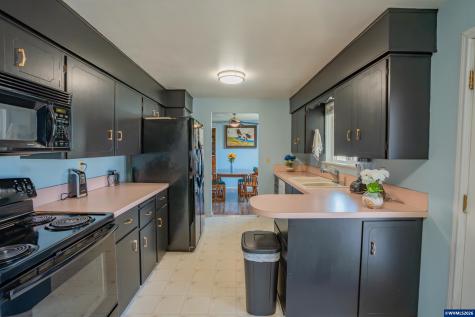 1387 S 2nd Street Lebanon OR 97355