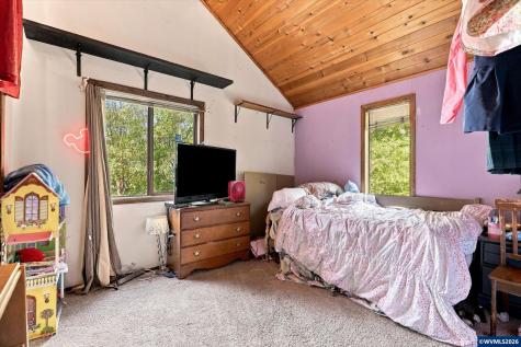 6596 River Road S Salem OR 97306