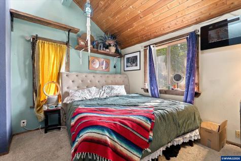 6596 River Road S Salem OR 97306