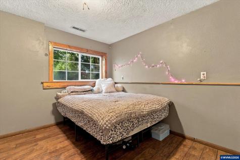 6596 River Road S Salem OR 97306
