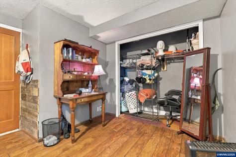 6596 River Road S Salem OR 97306
