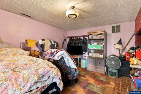 6596 River Road S Salem OR 97306
