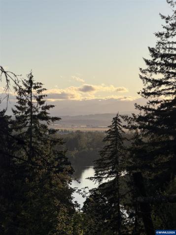 6596 River Road S Salem OR 97306