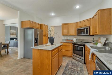 645 N 12th Avenue Stayton OR 97383