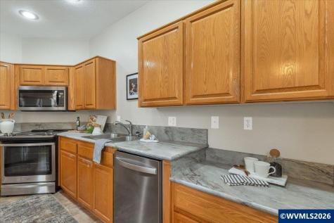 645 N 12th Avenue Stayton OR 97383
