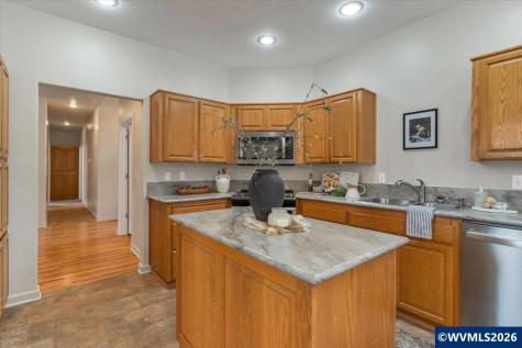 645 N 12th Avenue Stayton OR 97383