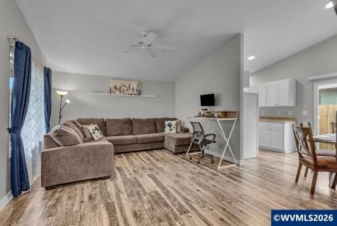 931 Kailua Street SE Salem OR 97317