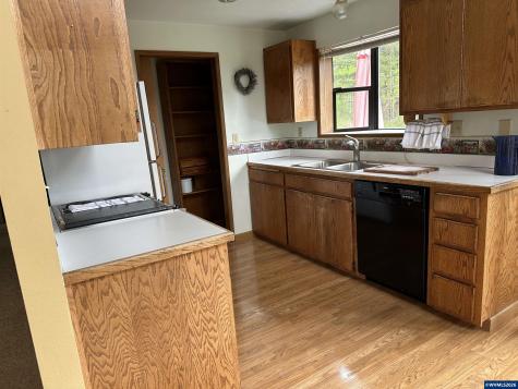 23961 Gellatly Way Philomath OR 97370