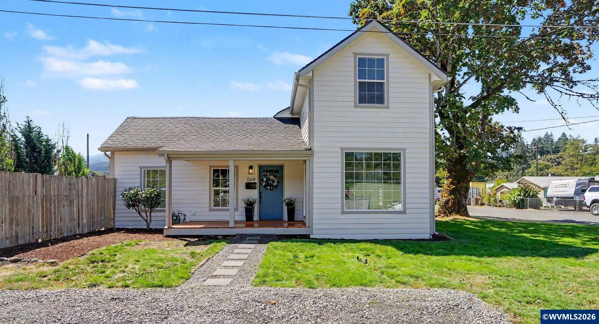 564 SW Cedar Street Mill City OR 97360