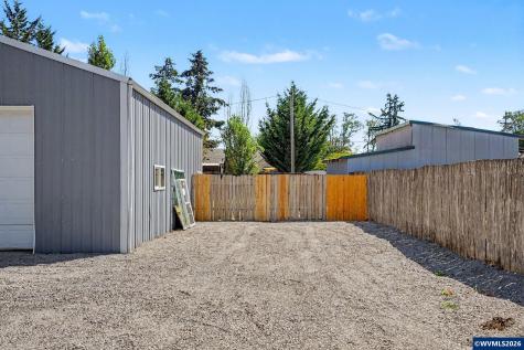 564 SW Cedar Street Mill City OR 97360