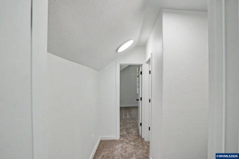 564 SW Cedar Street Mill City OR 97360