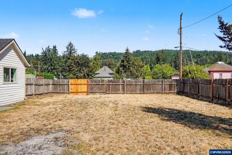 564 SW Cedar Street Mill City OR 97360