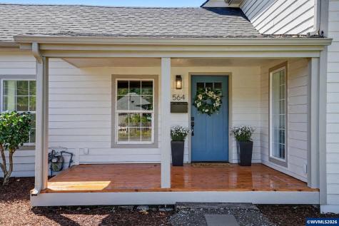 564 SW Cedar Street Mill City OR 97360