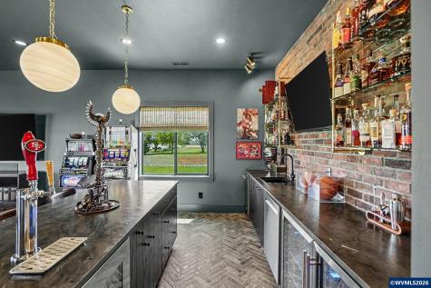 2550 Perrydale Road Dallas OR 97338