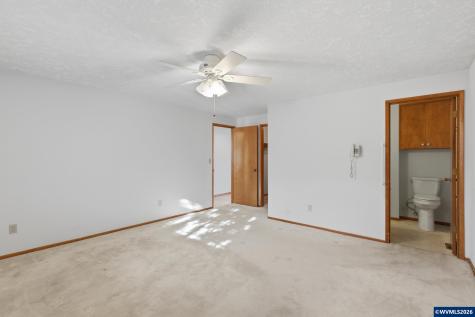 1350 Dogwood Drive Woodburn OR 97071