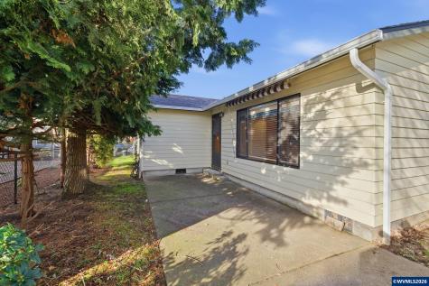1350 Dogwood Drive Woodburn OR 97071