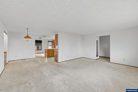 1350 Dogwood Drive Woodburn OR 97071