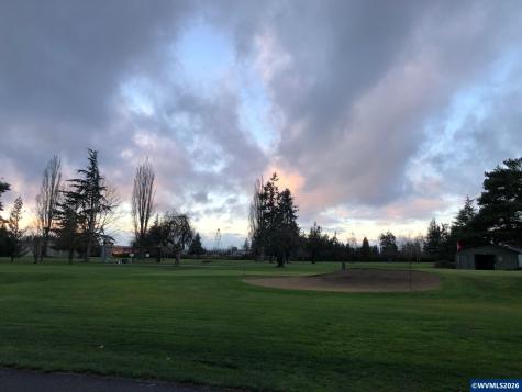 1350 Dogwood Drive Woodburn OR 97071