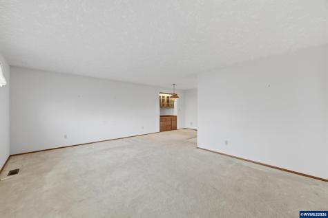 1350 Dogwood Drive Woodburn OR 97071