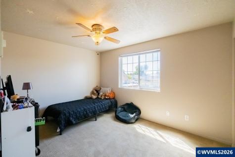 1055 Grove Street Lebanon OR 97355