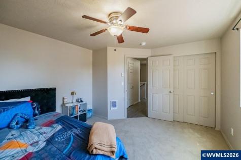1055 Grove Street Lebanon OR 97355