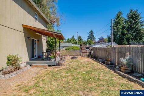 1055 Grove Street Lebanon OR 97355