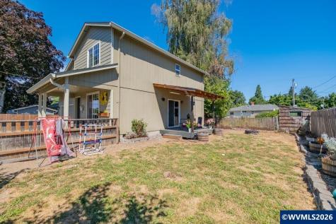 1055 Grove Street Lebanon OR 97355