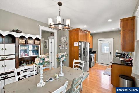 1007 Gwinn Street E Monmouth OR 97361