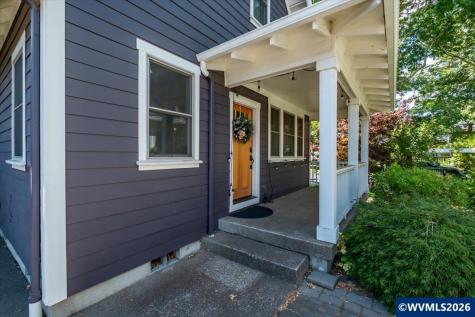 1007 Gwinn Street E Monmouth OR 97361