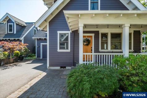 1007 Gwinn Street E Monmouth OR 97361