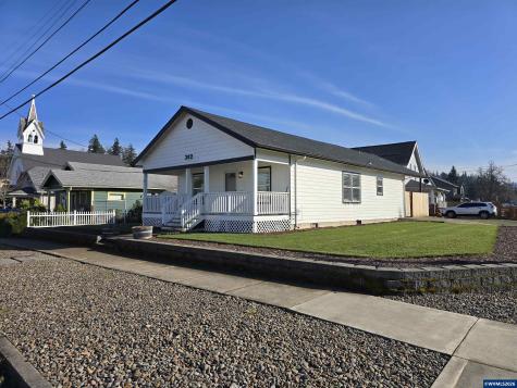 302 Jersey Street Silverton OR 97381-1735