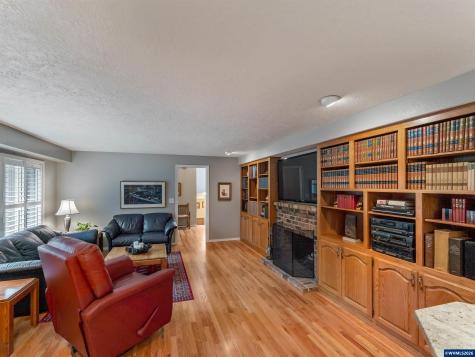 4886 Sage Hen Circle Lake Oswego OR 97035