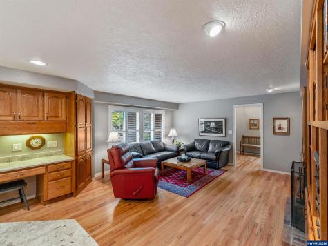4886 Sage Hen Circle Lake Oswego OR 97035