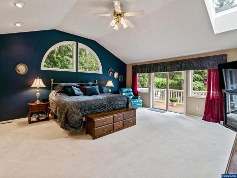 4886 Sage Hen Circle Lake Oswego OR 97035