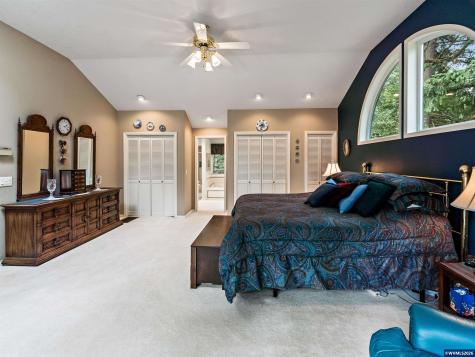 4886 Sage Hen Circle Lake Oswego OR 97035