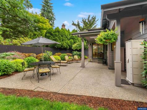 4886 Sage Hen Circle Lake Oswego OR 97035
