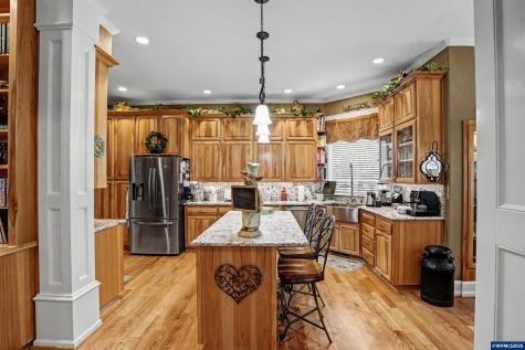 2727 Old Farm Avenue NW Salem OR 97304