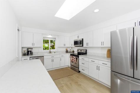 5138 8th Avenue NE Keizer OR 97303