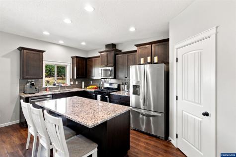 3001 Millersburg Drive NE Albany OR 97321
