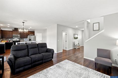 3001 Millersburg Drive NE Albany OR 97321