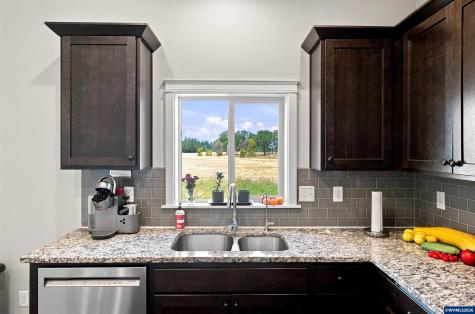 3001 Millersburg Drive NE Albany OR 97321