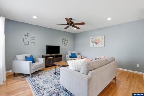 859 Mule Deer Place NW Salem OR 97304