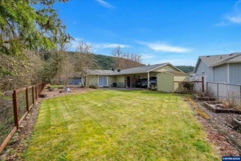 2990 Harding Court Sweet Home OR 97386