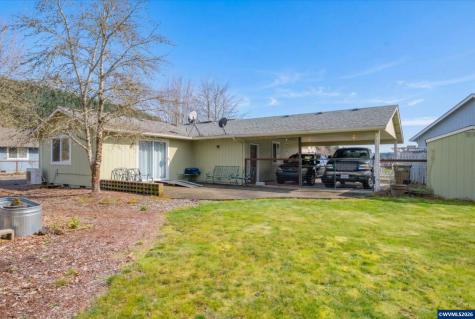 2990 Harding Court Sweet Home OR 97386