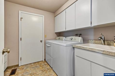 2243 Thrush Court SE Salem OR 97306