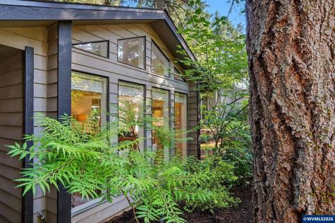 2243 Thrush Court SE Salem OR 97306