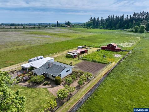 5724 Anderson Road S Aurora OR 97002